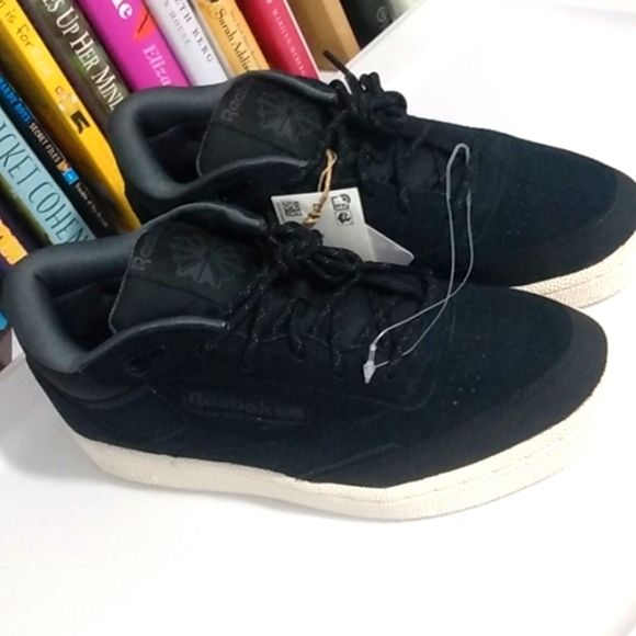 REEBOK BLACK SUEDE CLUB C MID II TENNIS SHOES SNEAKERS SIZE 5.5 NWT - Picture 3 of 11